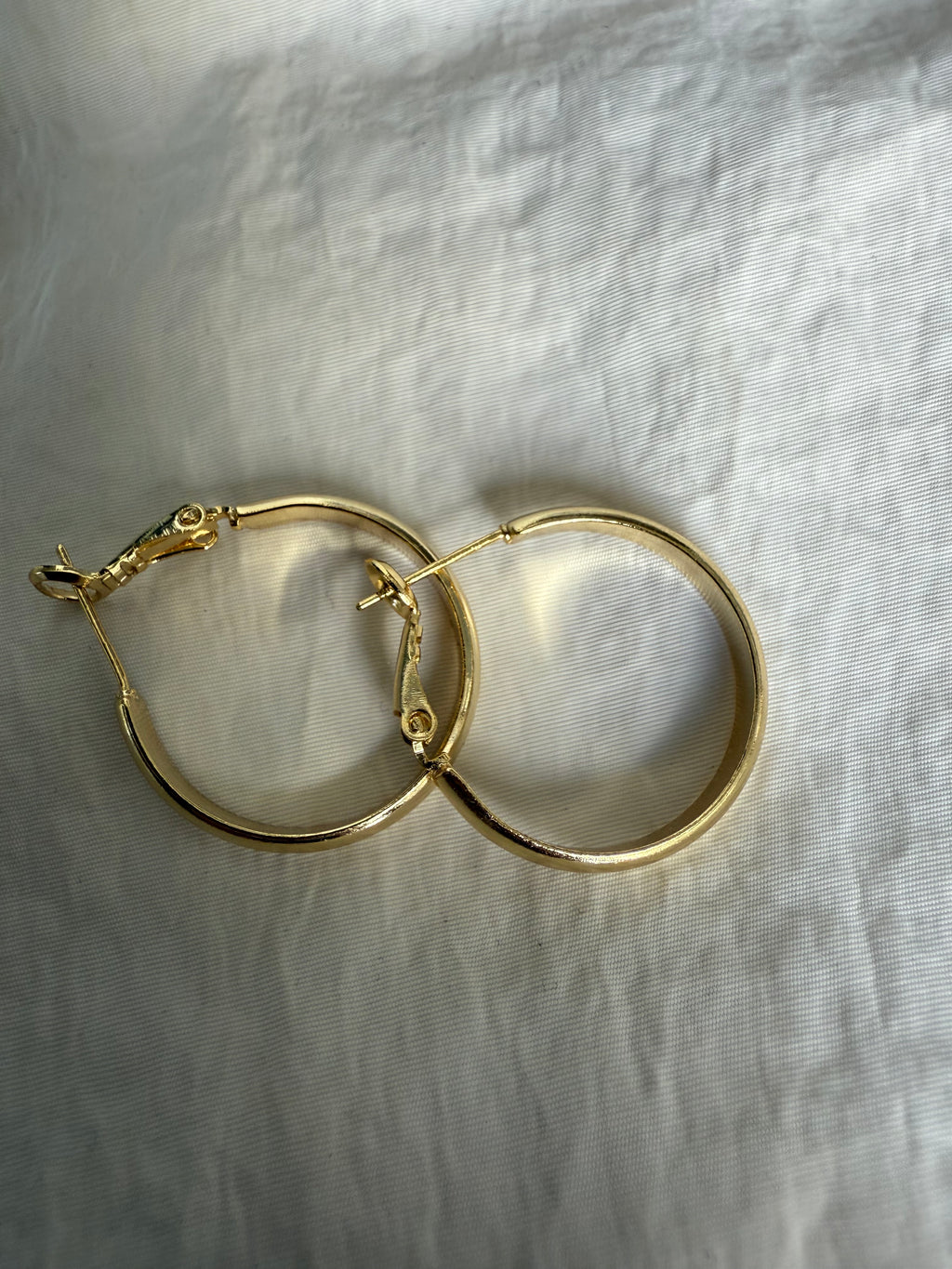 Simple Gold Hoop Earrings (24mm / Silver925 Post)
